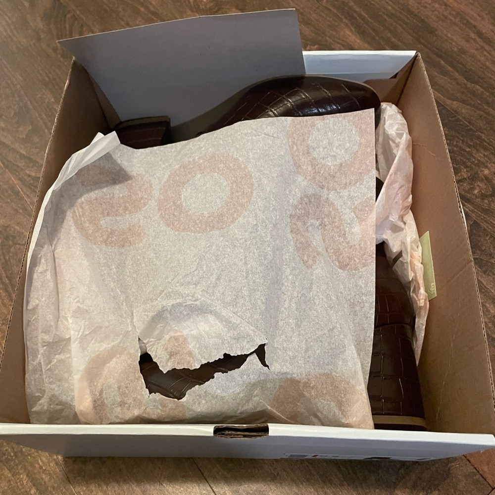 SO Rayven Stretch Brown Croc Ankle Boot Size 9.5 NIB New - Picture 7 of 11